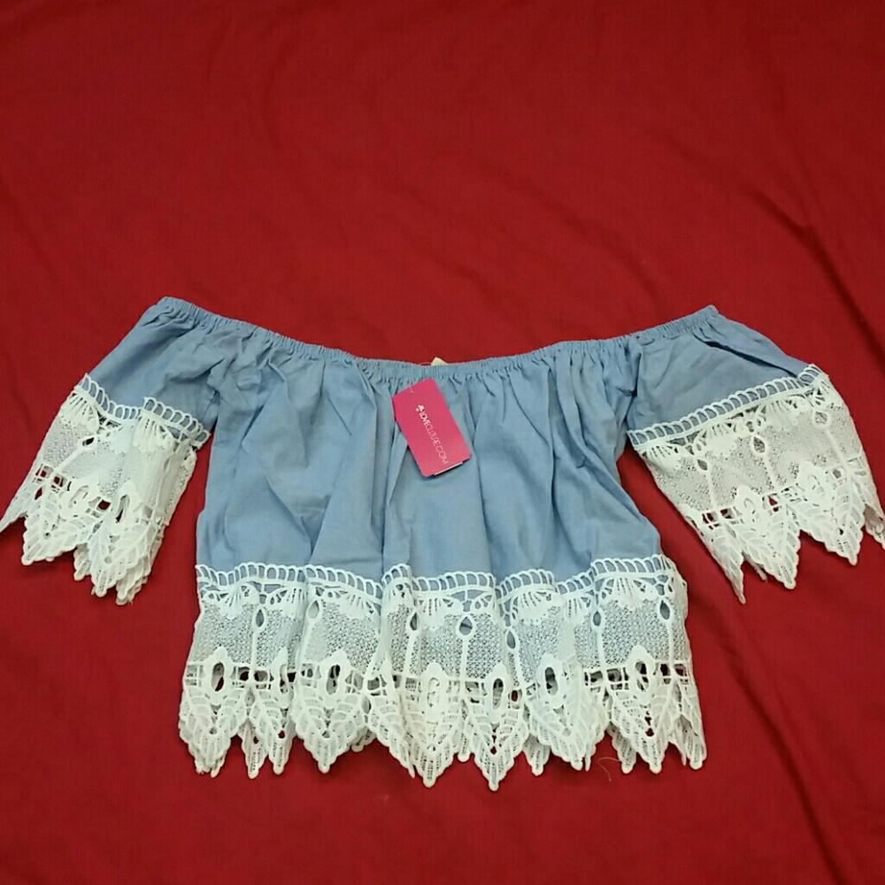 Love culture off shoulder crop top